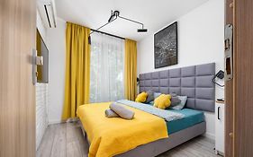 Golden Honey Apartments